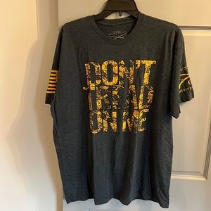 Grunt Style Don’t Tread on Me. Size XL. Good condition. Smoke free home.